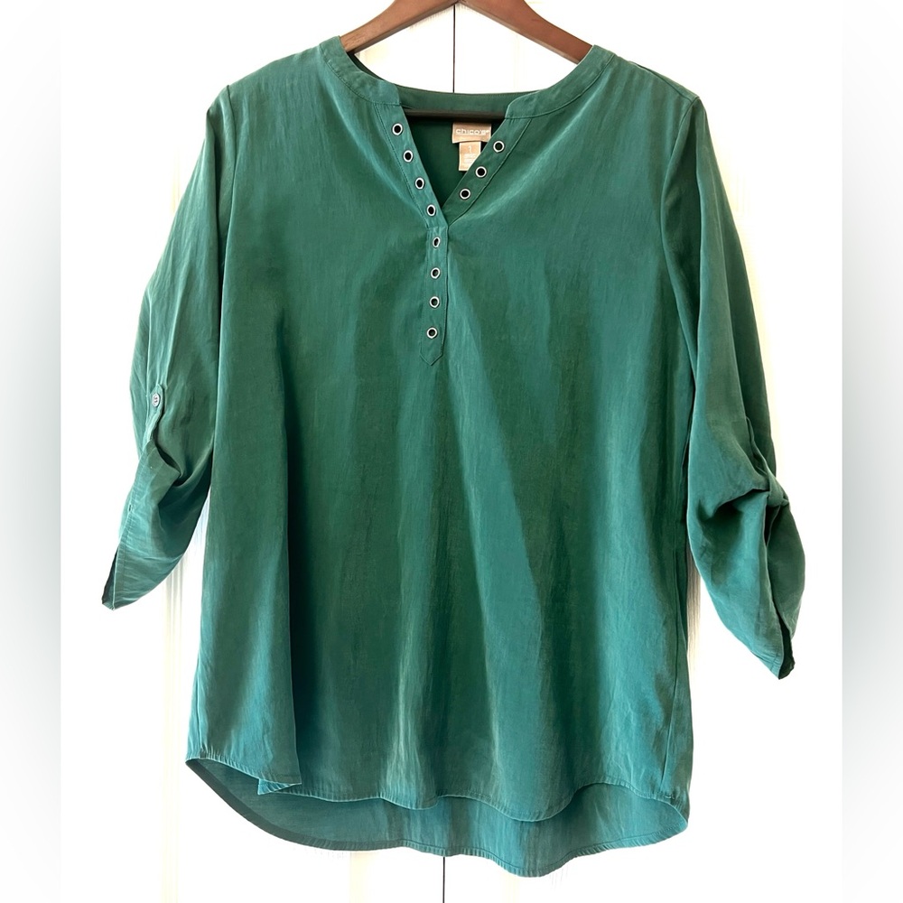 Chicos brushed modal v neck grommets roll tab sleeves size 1 (medium)
